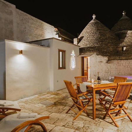 Milestones Modern Suite Trullo Jacuzzi Spa & Relax 알베르벨로 외부 사진