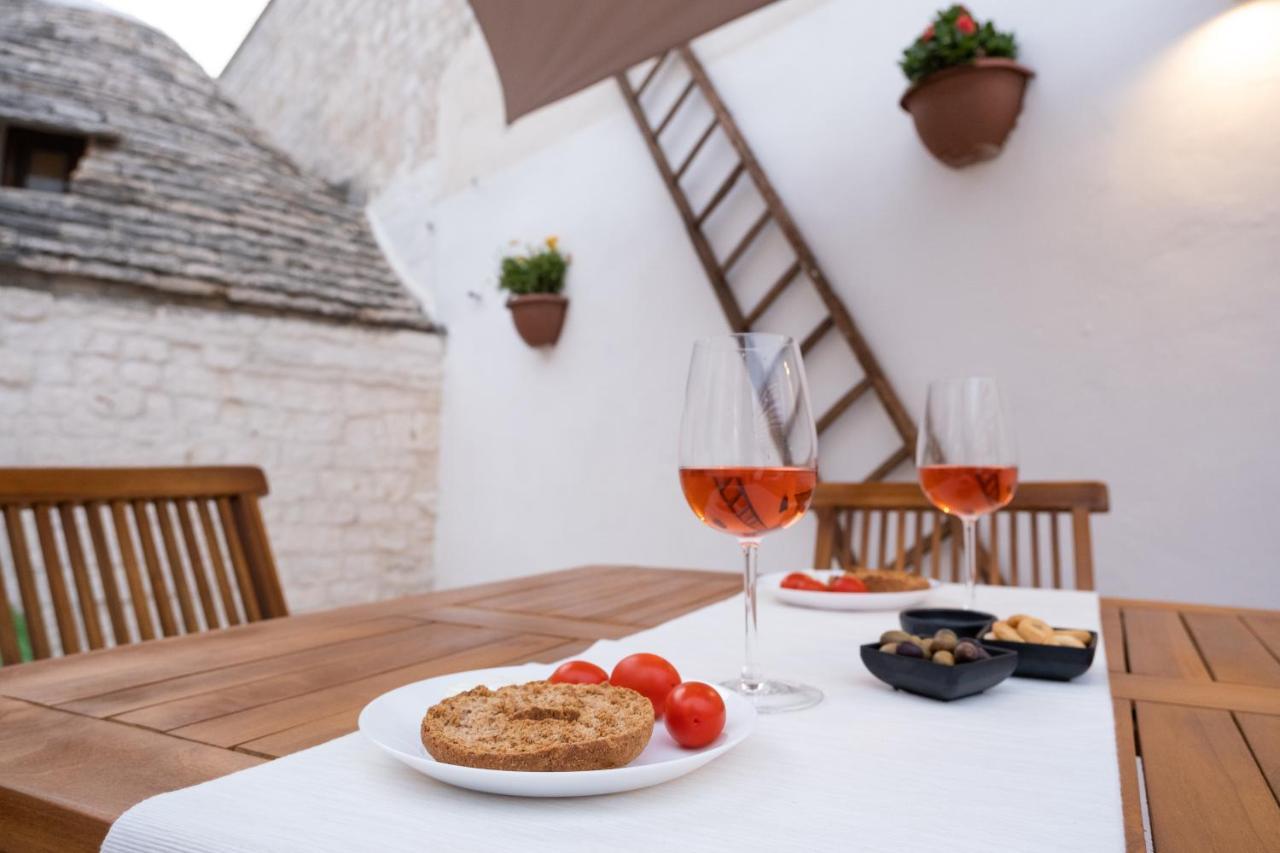 Milestones Modern Suite Trullo Jacuzzi Spa & Relax 알베르벨로 외부 사진