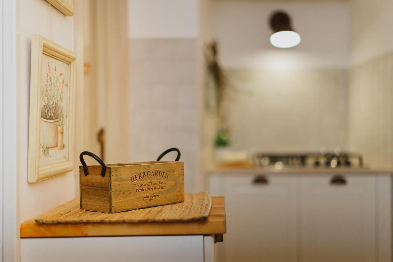 Milestones Modern Suite Trullo Jacuzzi Spa & Relax 알베르벨로 외부 사진