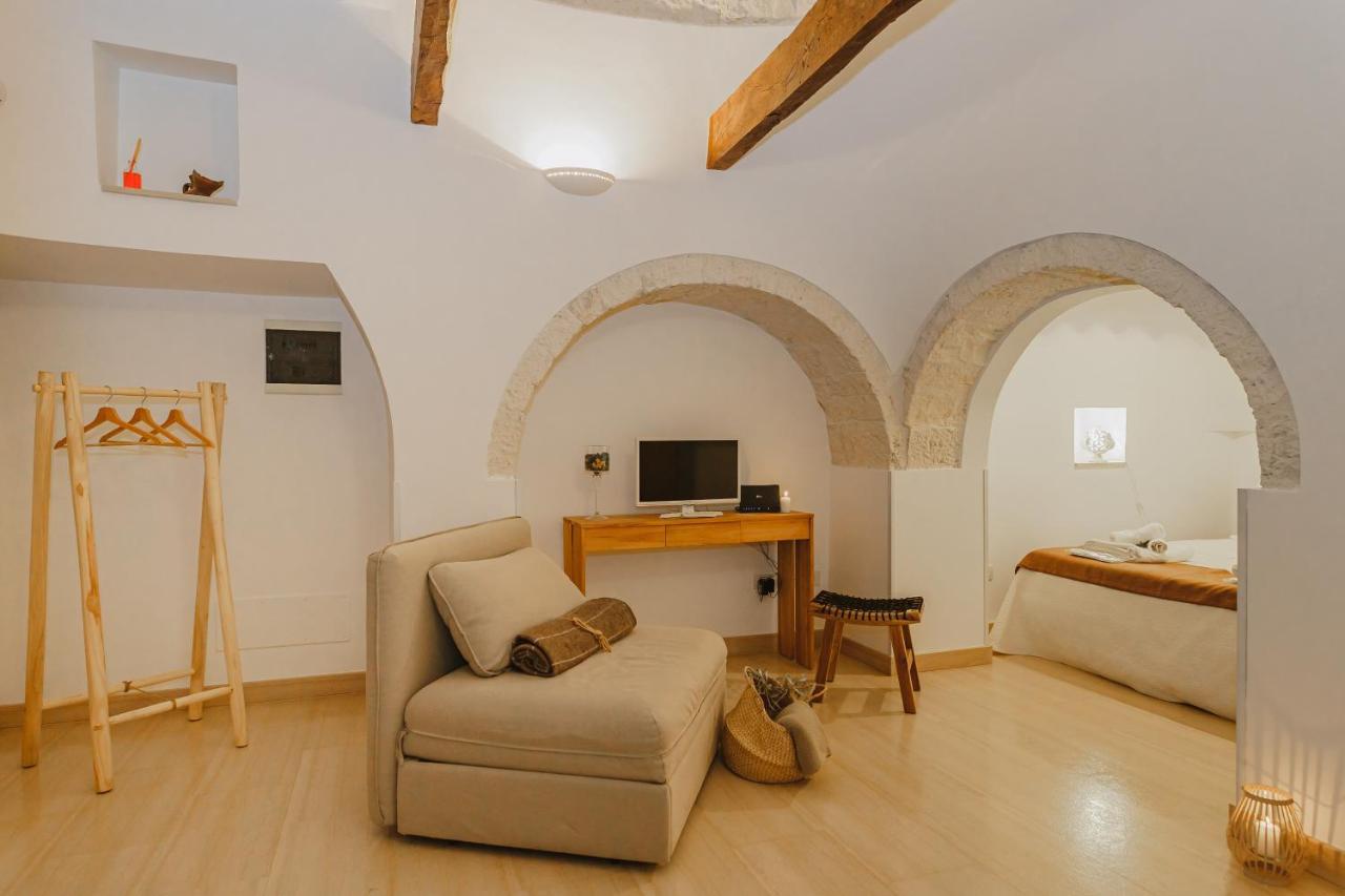 Milestones Modern Suite Trullo Jacuzzi Spa & Relax 알베르벨로 외부 사진
